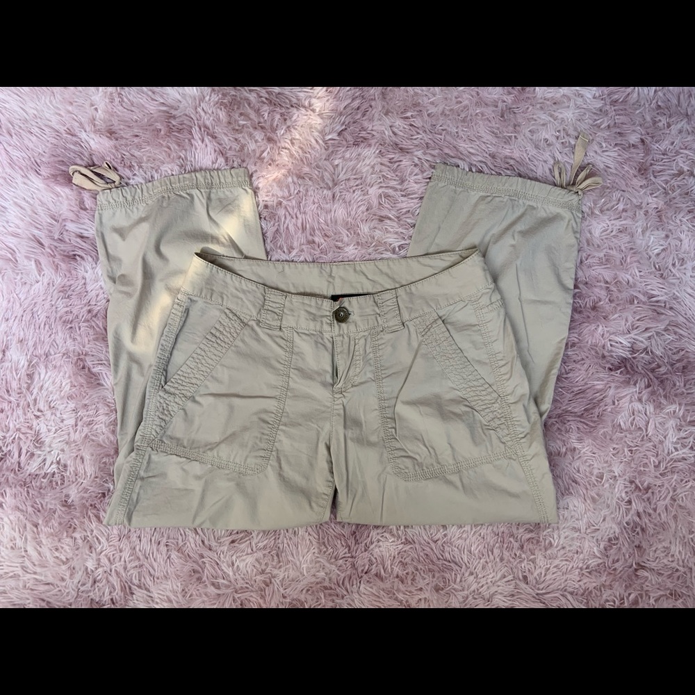 DKNY 3/4 length capris